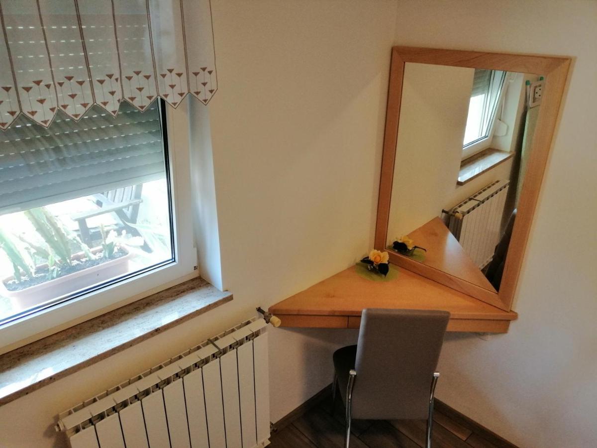 Apartamento Deno Podgrad  Exterior foto